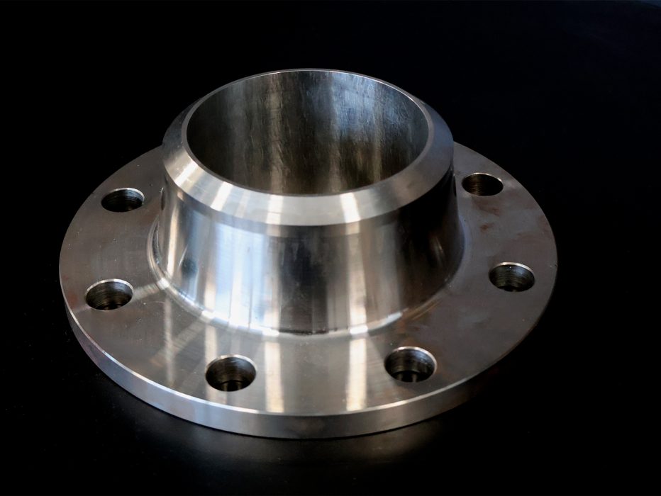 Multi-Material Neck Flange for the Oil & Gas Industry